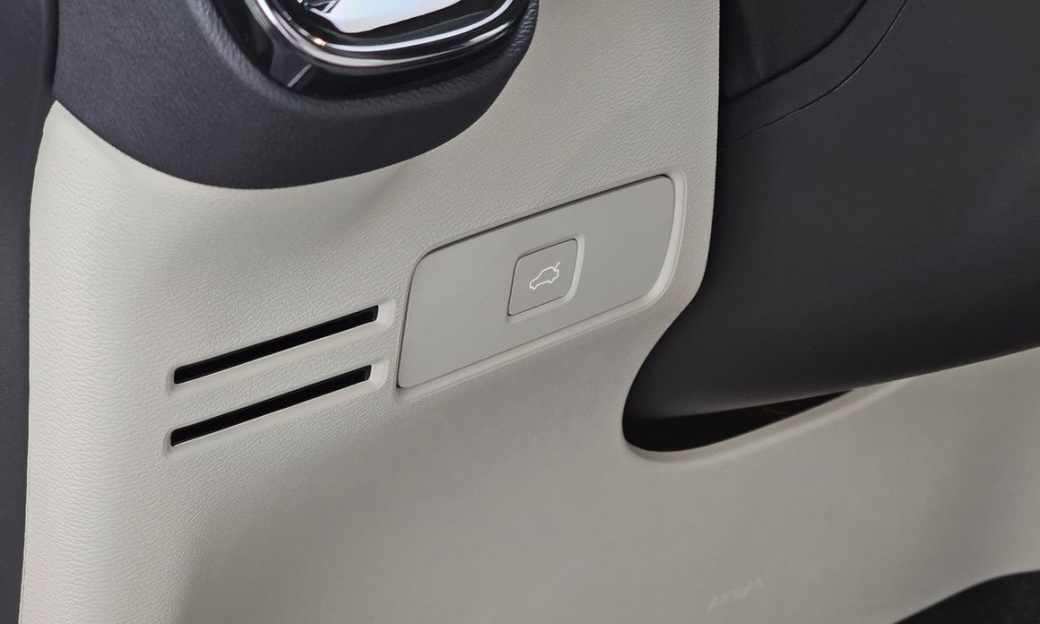 Volvo XC40 B4 Ultra Bright, 2025
