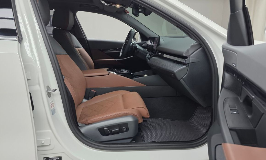 BMW 5-Series 530i xDrive, 2024