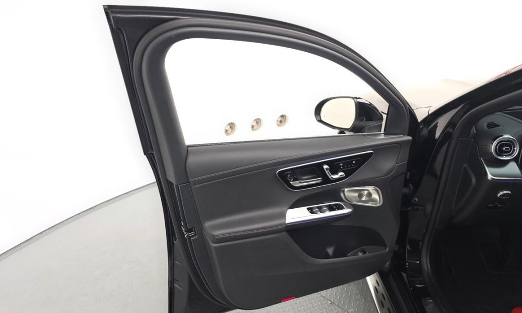 Mercedes-Benz GLC-Class GLC 300 4MATIC Avantgarde, 2025