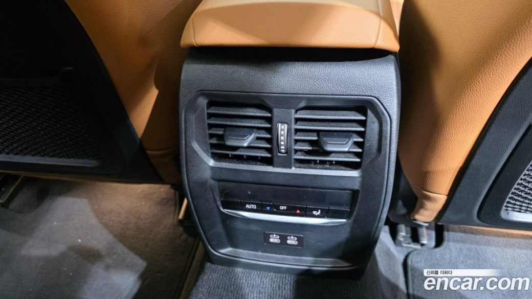 BMW 3-Series 320i Touring M Sports, 2023