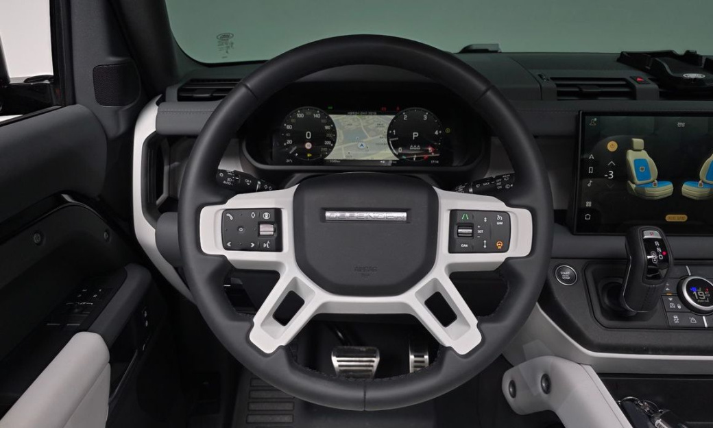 Land Rover Defender 90 D250 X-Dynamic SE, 2025