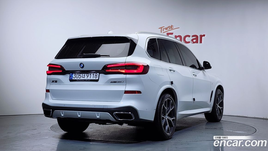 BMW X5 xDrive 30d M Sport, 2022