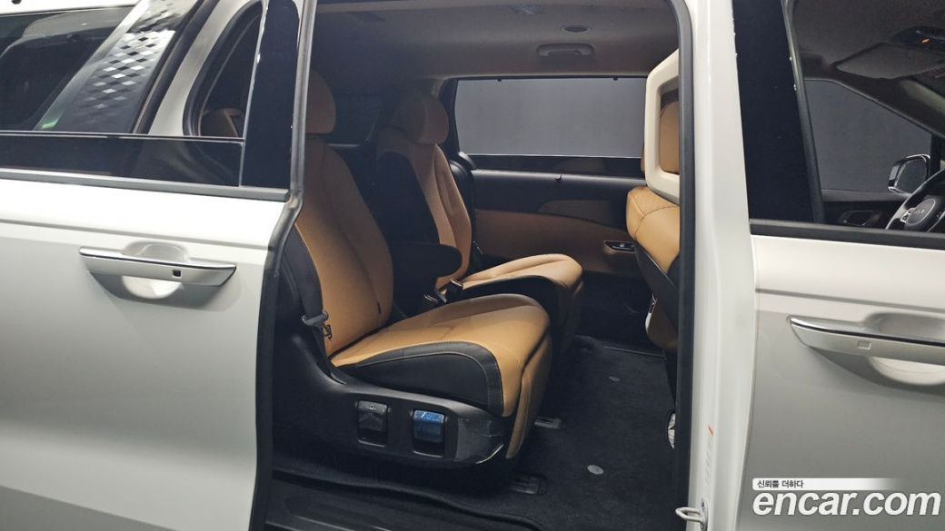 Kia Carnival 7-Seater Noblesse, 2023