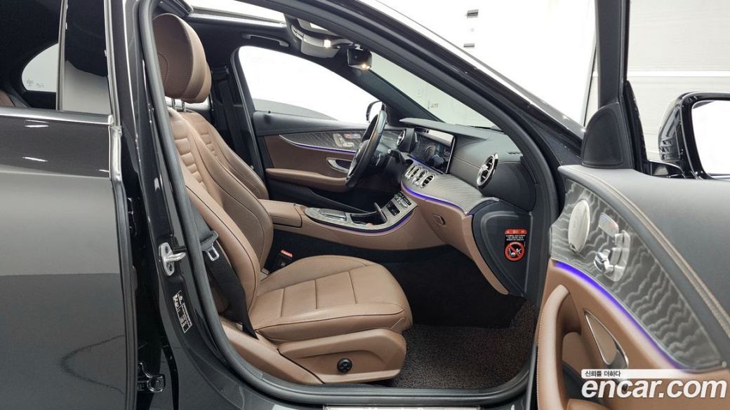 Mercedes-Benz E-Class E350 4MATIC Exclusive, 2023