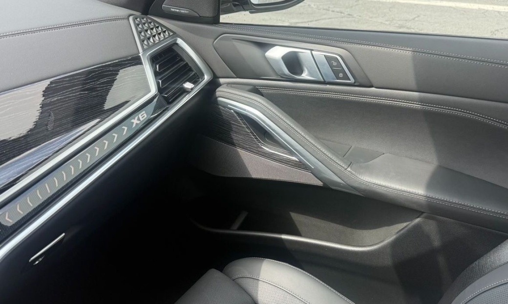 BMW X6 xDrive30d M Sport, 2024
