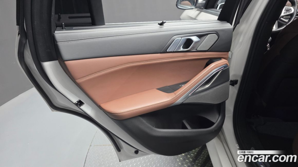 BMW X6 xDrive40i M Sport, 2023