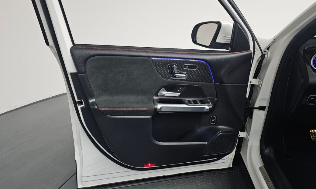 Mercedes-Benz GLB-Class GLB250 4MATIC, 2025