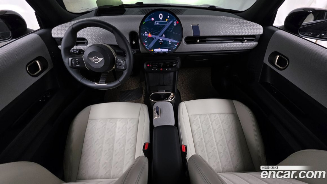 Mini Cooper Favoured, 2025