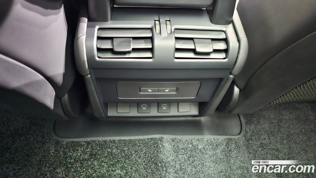 Land Rover Defender 90 D250 X-Dynamic SE, 2025