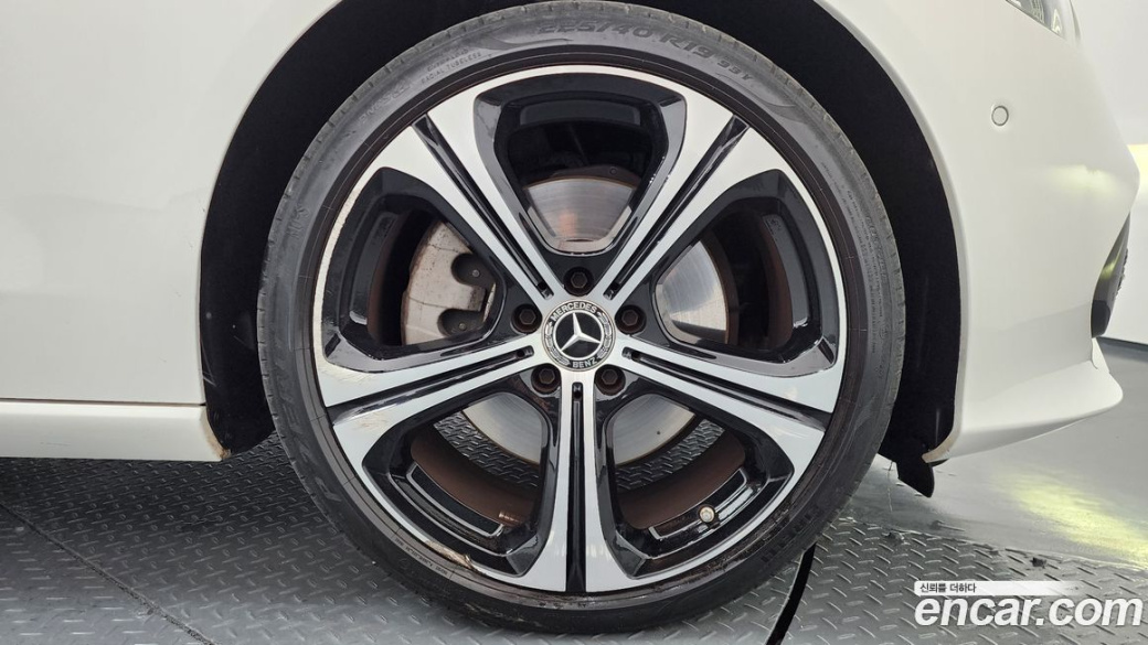 Mercedes-Benz C-Class C300 4MATIC Avantgarde, 2023