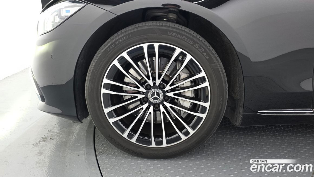 Mercedes-Benz S-Class S350 d, 2023