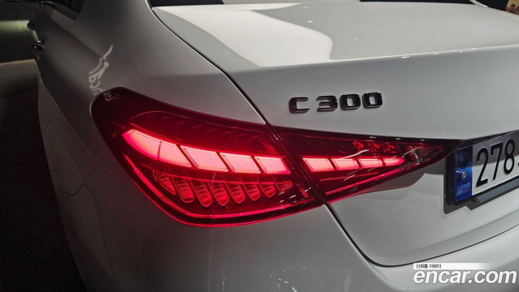 Mercedes-Benz C-Class C300 4MATIC AMG Line, 2023