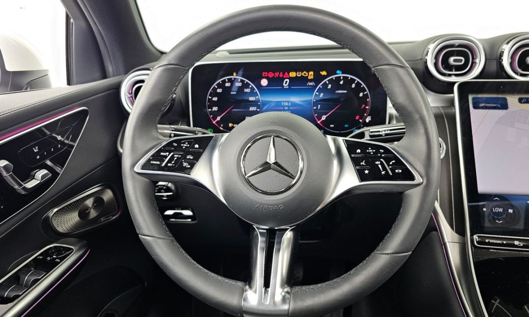Mercedes-Benz GLC-Class GLC300 4MATIC Avnatgarde Coupe, 2025