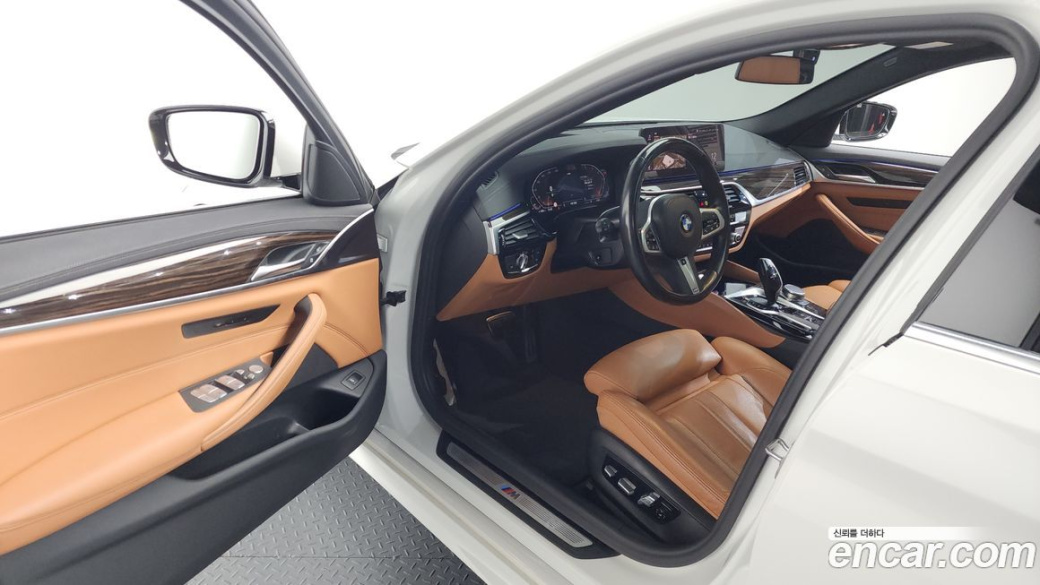 BMW 5-Series 520i M Sport, 2022