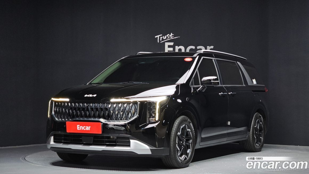 Kia Carnival 9-Seater Prestige, 2024