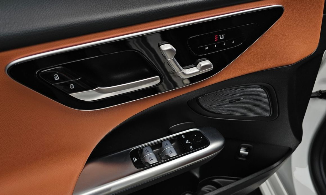 Mercedes-Benz C-Class C300 4MATIC Avantgarde, 2023