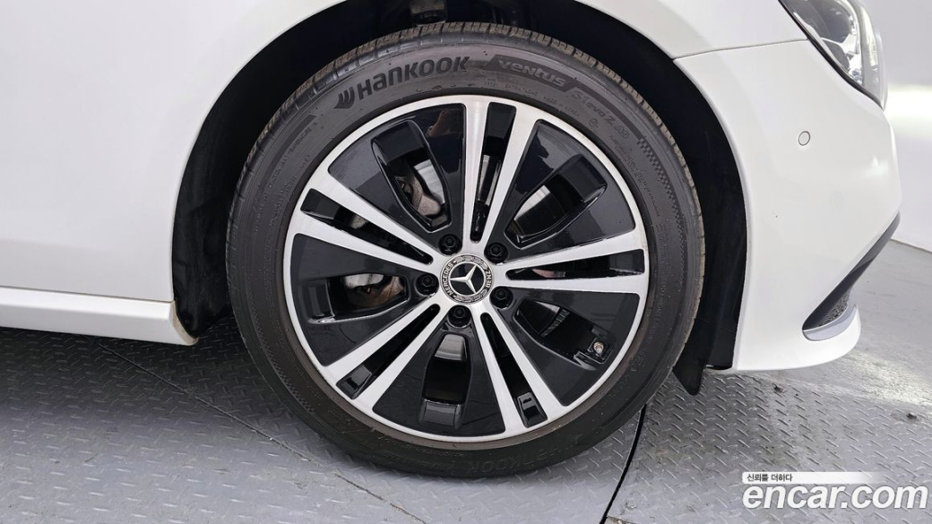 Mercedes-Benz E-Class E250 Avantgarde, 2022