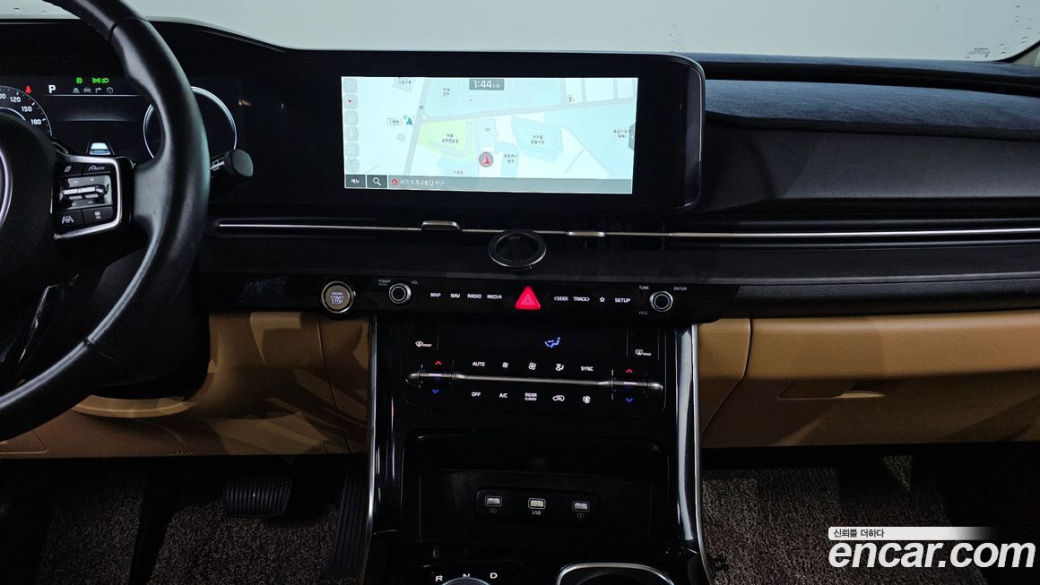 Kia Carnival 9-Seater Signature, 2023