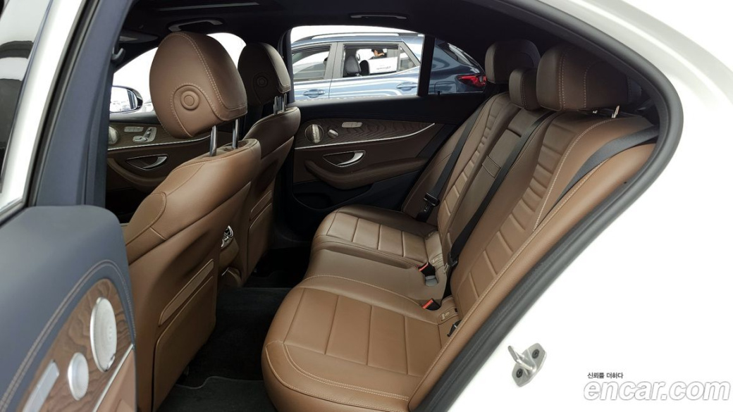 Mercedes-Benz E-Class E220d 4MATIC Exclusive, 2023