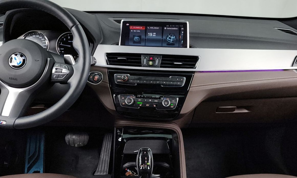 BMW X1 xDrive 20i M Sport, 2022