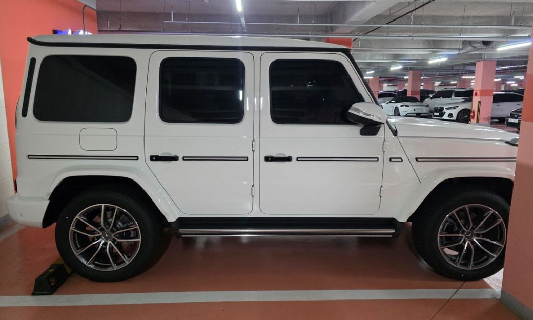 Mercedes-Benz G-Class G450d, 2026