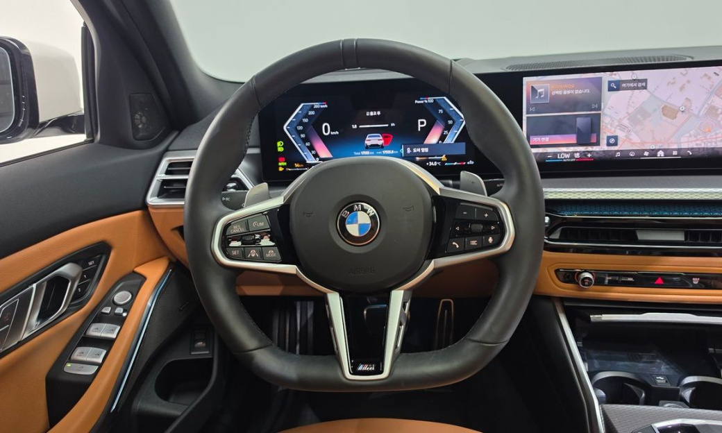 BMW 3-Series 320i M Sport, 2025
