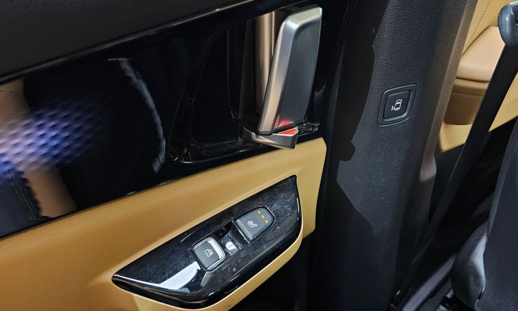 Kia Carnival 9-Seater Signature, 2023