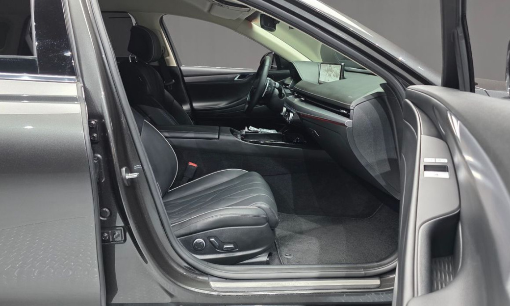 Genesis G80 Gasoline 2.5 Turbo AWD, 2024