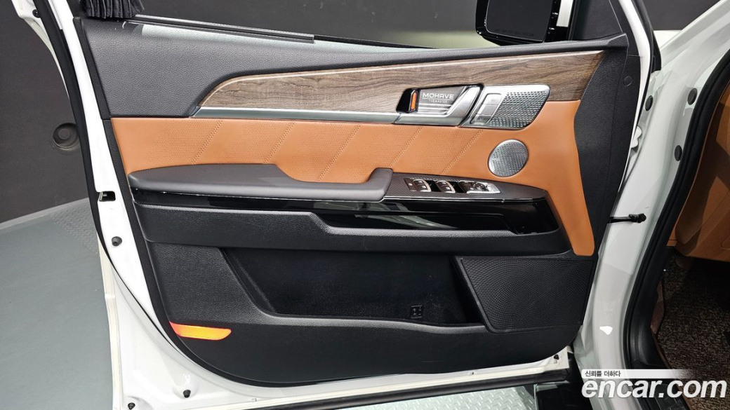 Kia Mohave Diesel 3.0 4WD 6-Seater, 2023
