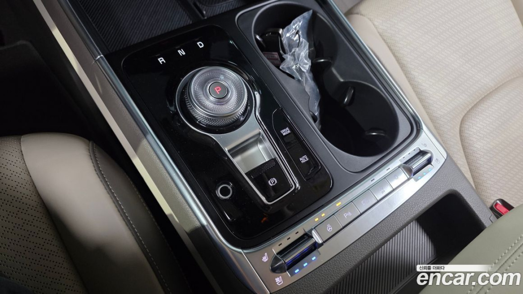 Kia Carnival 7-Seater Gravity, 2024