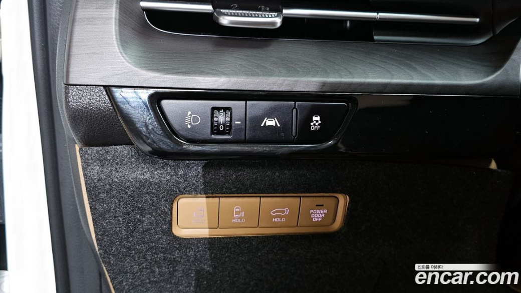 Kia Carnival 9-Seater Noblesse, 2023