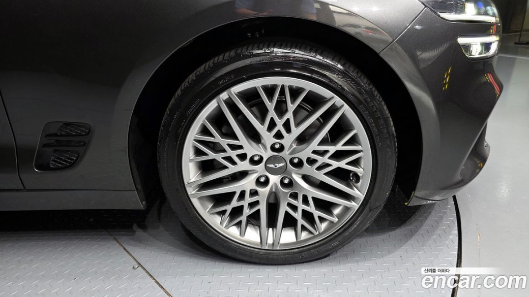 Genesis G70 Gasoline 2.0T 4WD, 2022