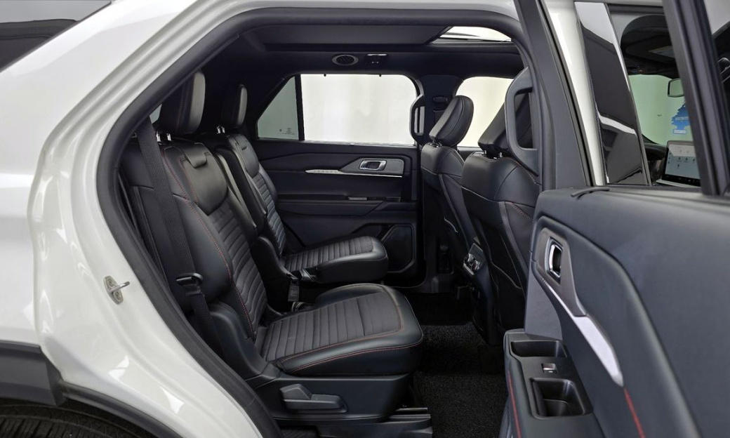 Ford Explorer 2.3 ST-Line 4WD, 2025