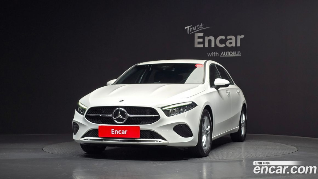 Mercedes-Benz A-Class A220 Hatchback, 2025