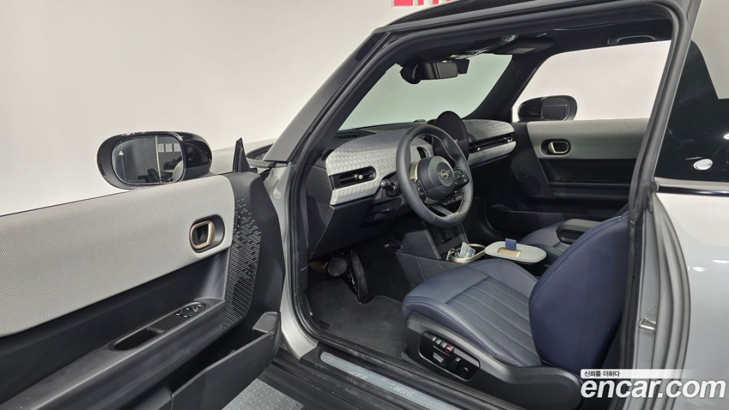 Mini Cooper Favoured, 2025
