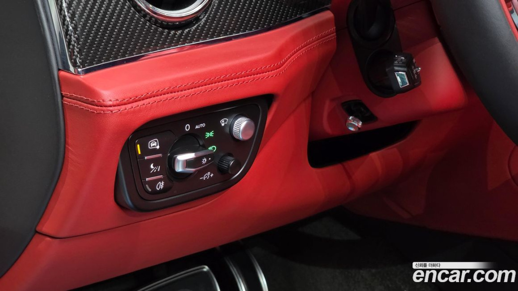 Bentley Bentayga 4.0 V8 Azure, 2023