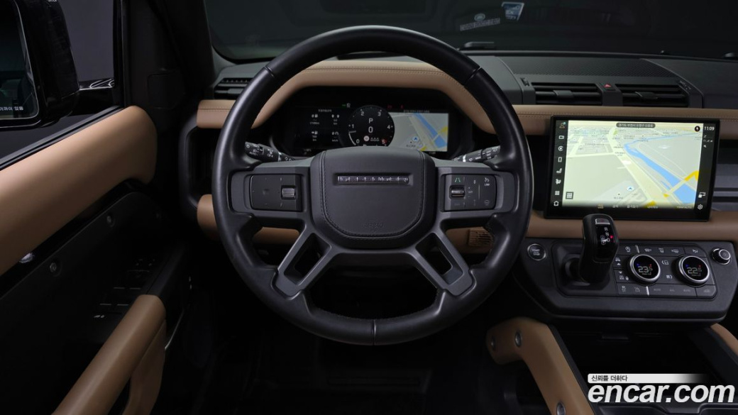 Land Rover Defender 110 D300 X-Dynamic HSE, 2025