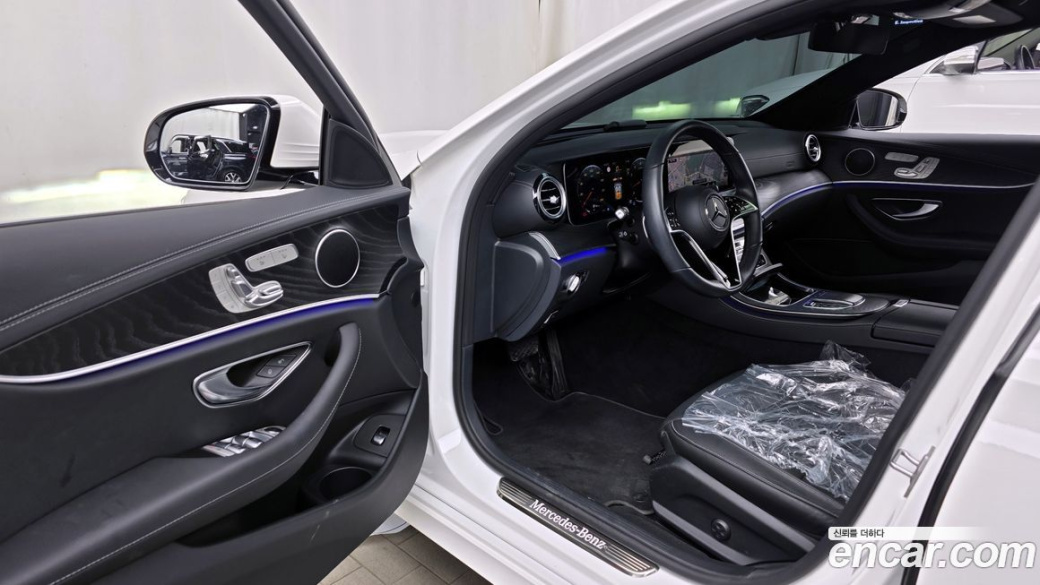 Mercedes-Benz E-Class E250 AMG Line, 2023