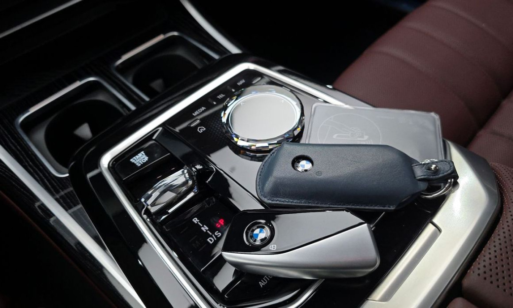 BMW 7-Series 740d xDrive M Sport, 2025
