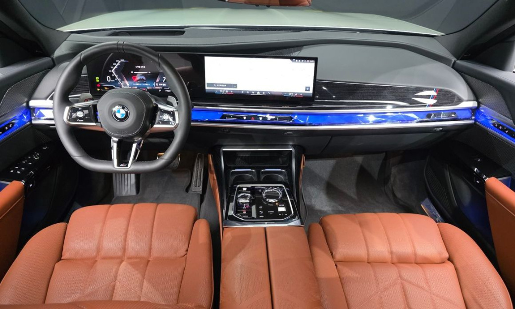 BMW 7-Series 740d xDrive M Sport, 2025