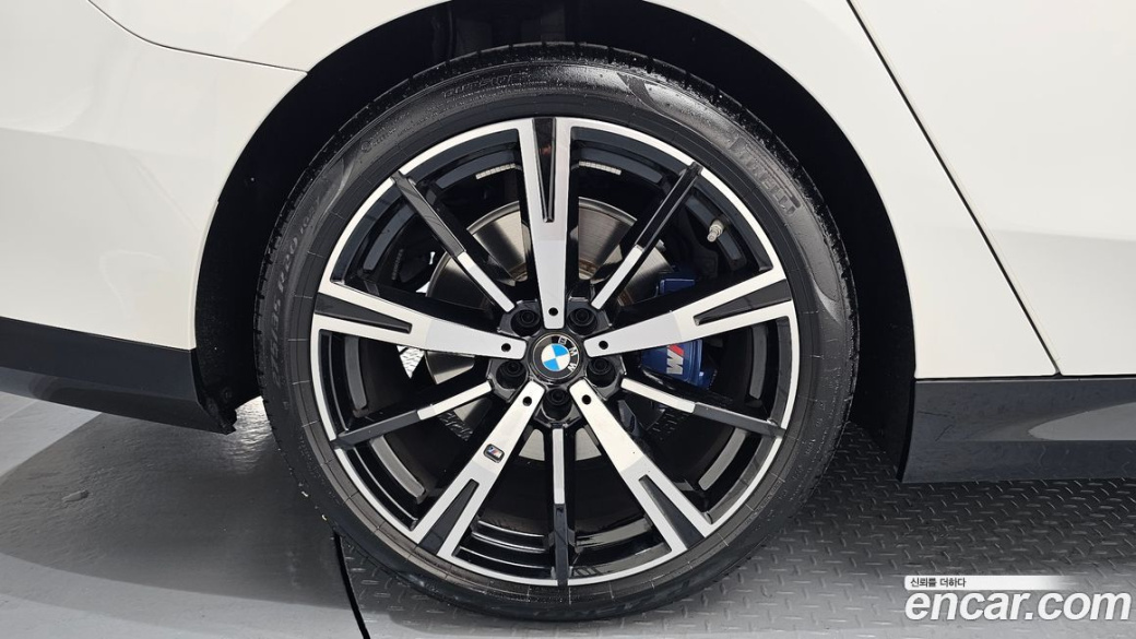BMW 5-Series 530i xDrive M Sport, 2024