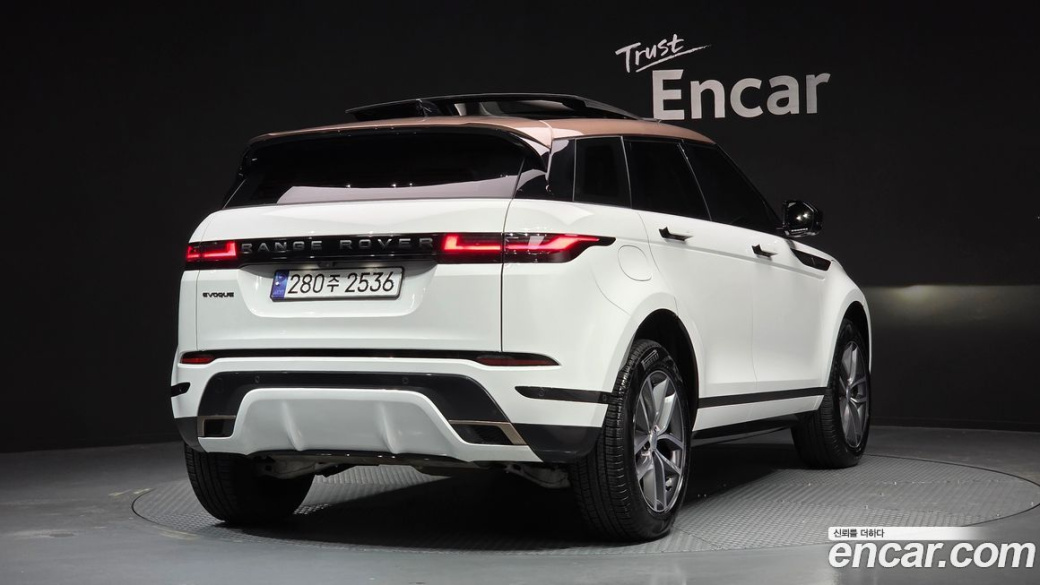 Land Rover Range Rover Evoque P250 Dynamic SE, 2024