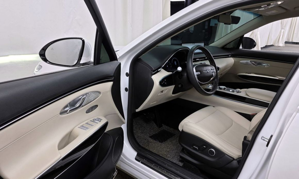 Genesis GV70 2.5T Gasoline 2WD, 2023
