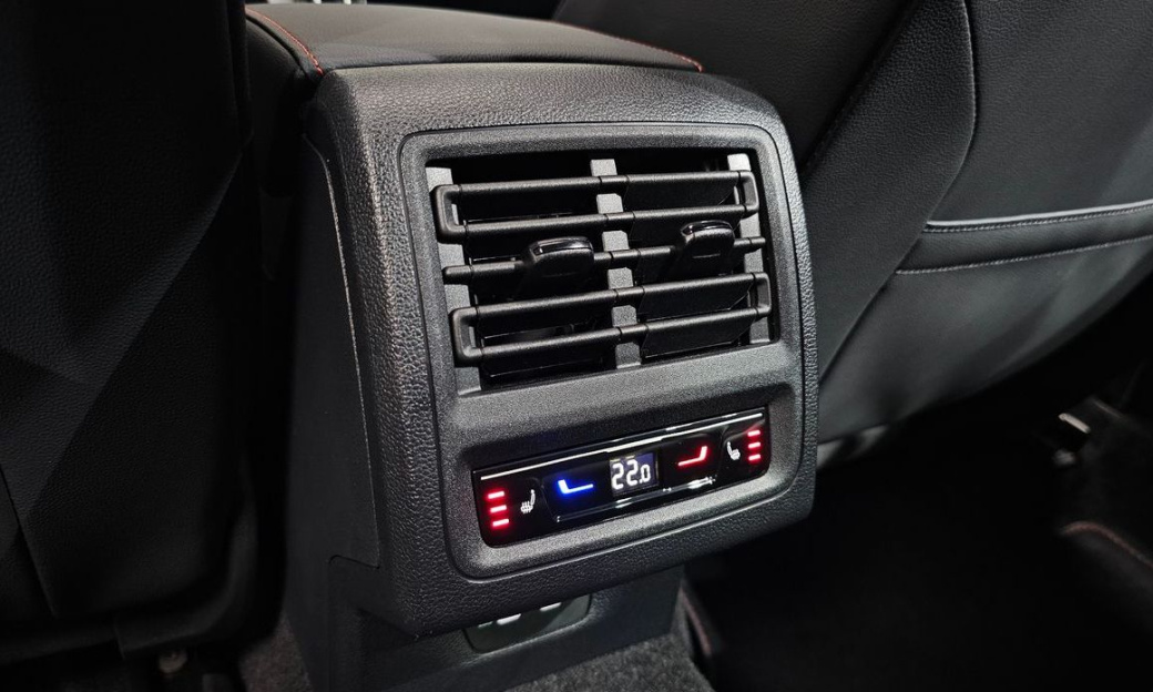 Volkswagen Golf 2.0 GTI, 2024