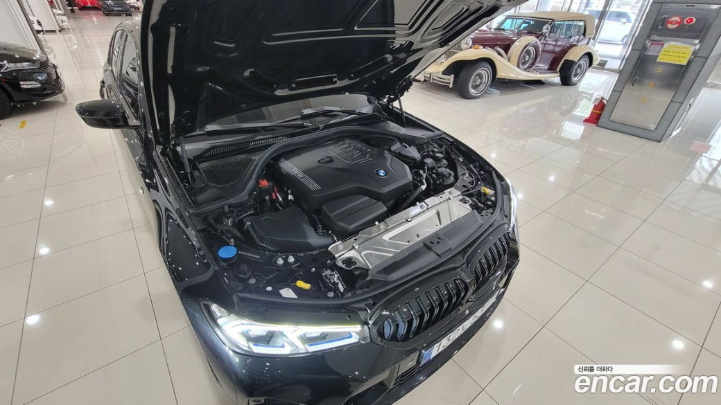 BMW 3-Series 320i M Sport, 2023