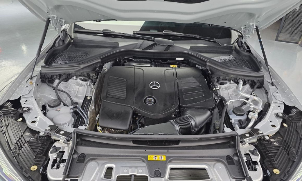 Mercedes-Benz GLC-Class GLC300 4MATIC Coupe, 2025