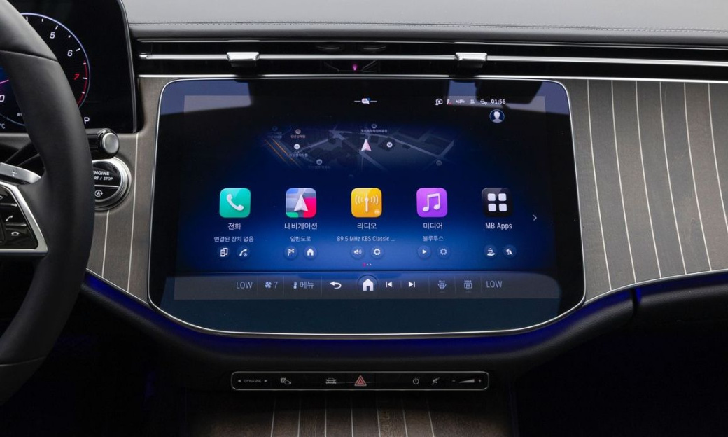Mercedes-Benz E-Class E300 4MATIC Exclusive, 2025