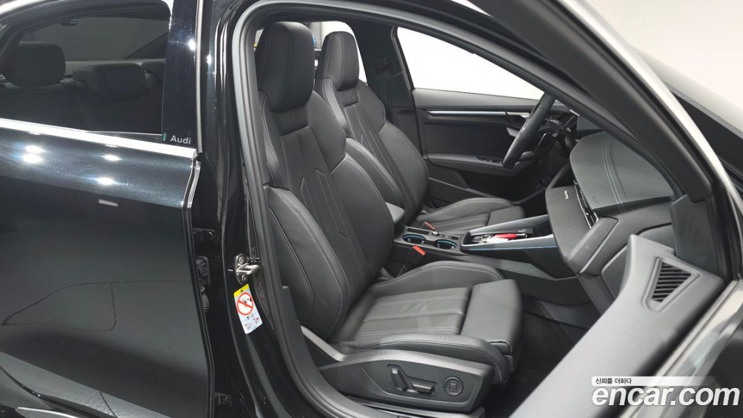 Audi A3 40 TFSI Premium, 2025