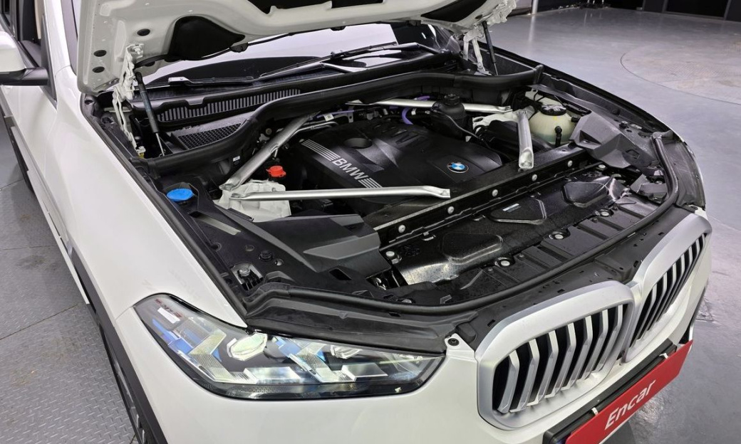 BMW X5 xDrive 40i xLine, 2025