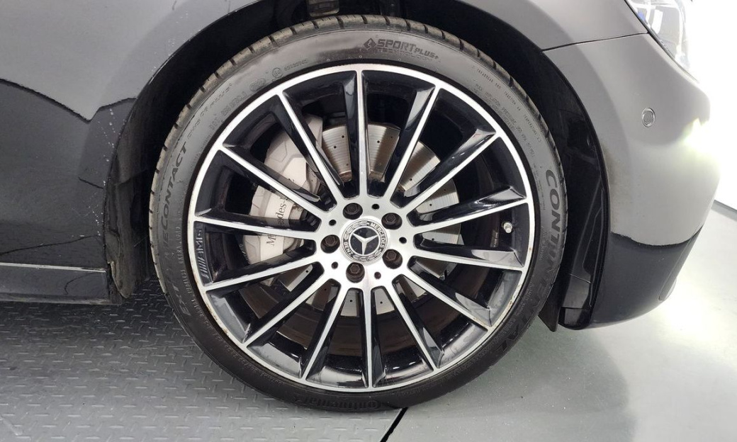 Mercedes-Benz E-Class E350 4MATIC AMG Line, 2023